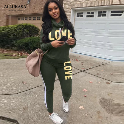 2 Piece love sweatsuit