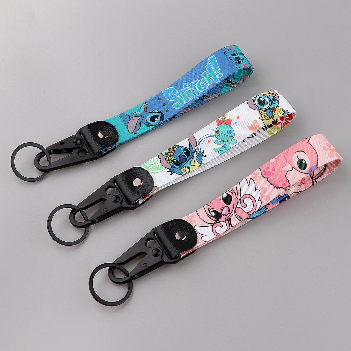 Original Novel Alice in wonderland Car Keychain Cartoon Keys Holder Accessories Keychains for Men Keyring Fashion Jewelry Gift